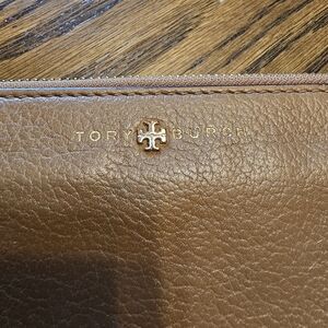 Tory Burch leather zippered wallet